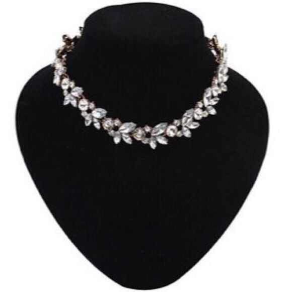 ✨2xHP✨Crystal Silver Flower Statement Necklace✨ - Picture 1 of 3